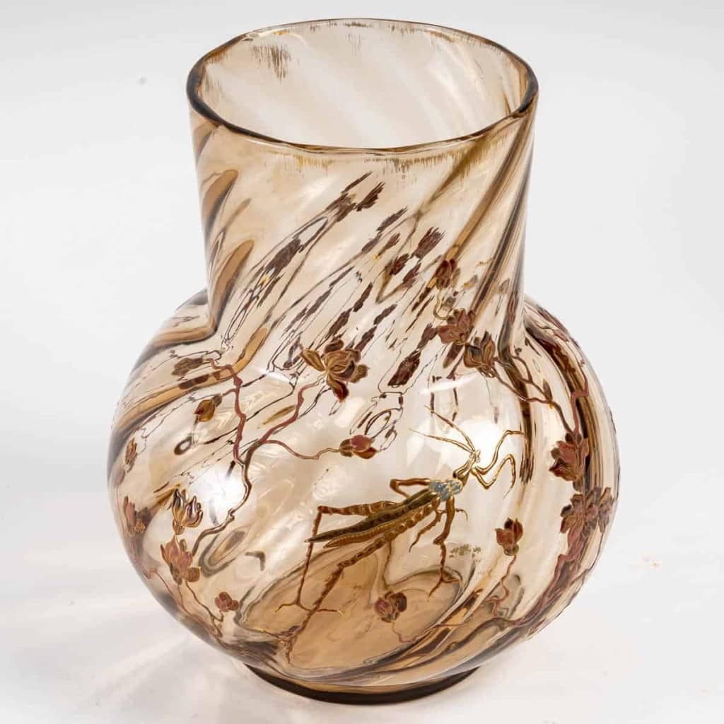 Vase « Mante Religieuse » verre fumé godronné émaillé d’Emile Gallé | Biron Vase "Mante Religieuse" verre fumé godronné émaillé d'Emile Gallé