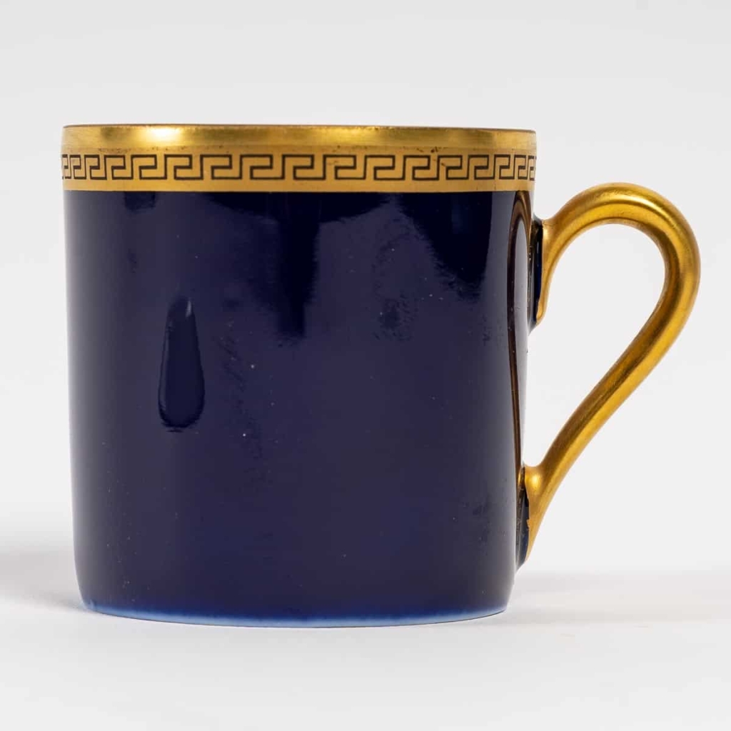 Série de tasses et sous-tasses en porcelaine de limoge, début XXème siècle | Biron Série de tasses et sous-tasses en porcelaine de limoge, début XXème siècle