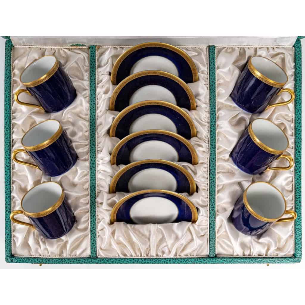 Série de tasses et sous-tasses en porcelaine de limoge, début XXème siècle | Biron Série de tasses et sous-tasses en porcelaine de limoge, début XXème siècle