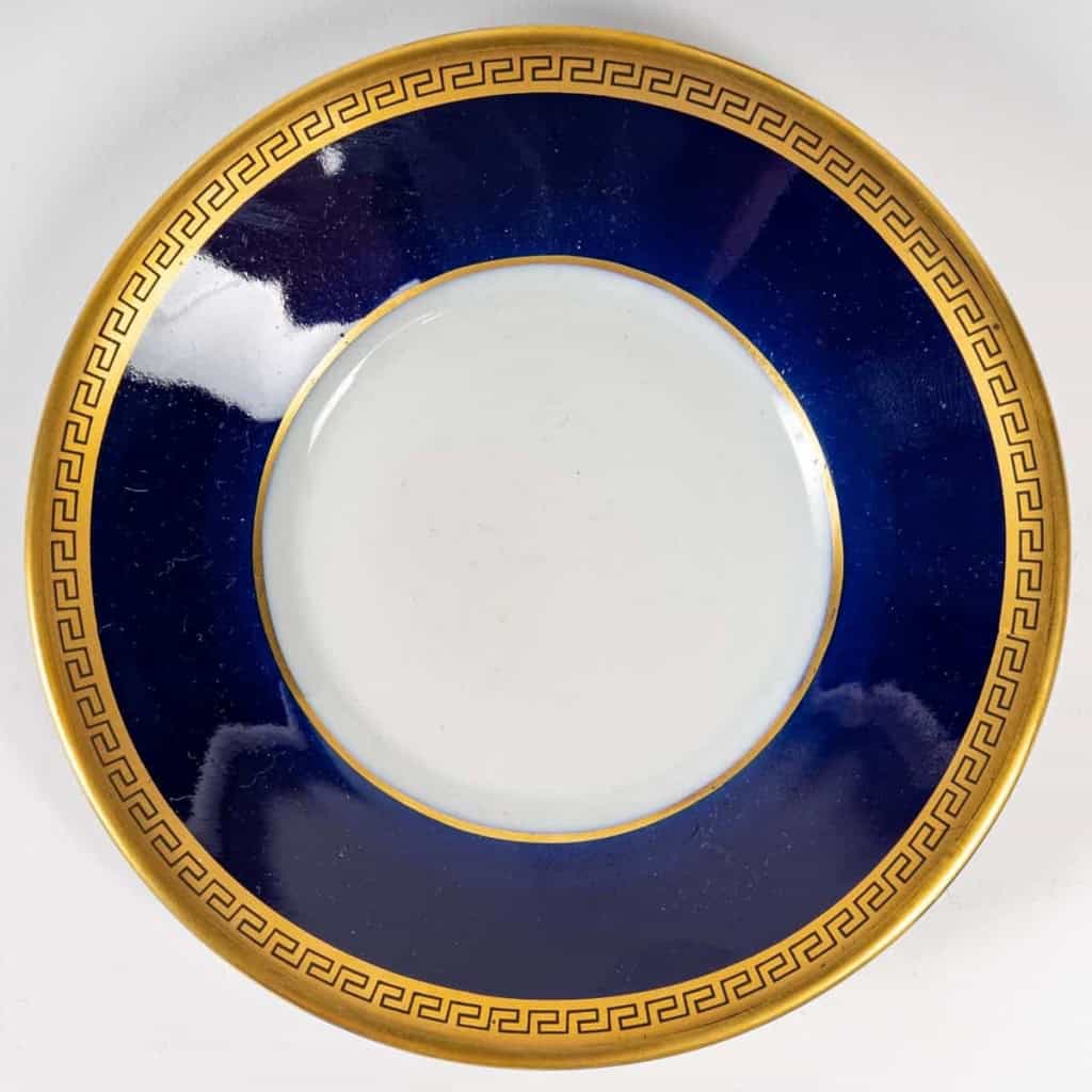 Série de tasses et sous-tasses en porcelaine de limoge, début XXème siècle | Biron Série de tasses et sous-tasses en porcelaine de limoge, début XXème siècle
