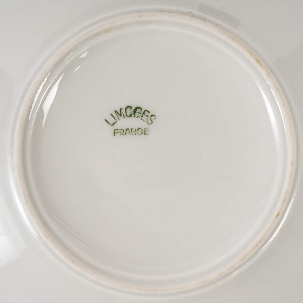 Série de tasses et sous-tasses en porcelaine de limoge, début XXème siècle | Biron Série de tasses et sous-tasses en porcelaine de limoge, début XXème siècle