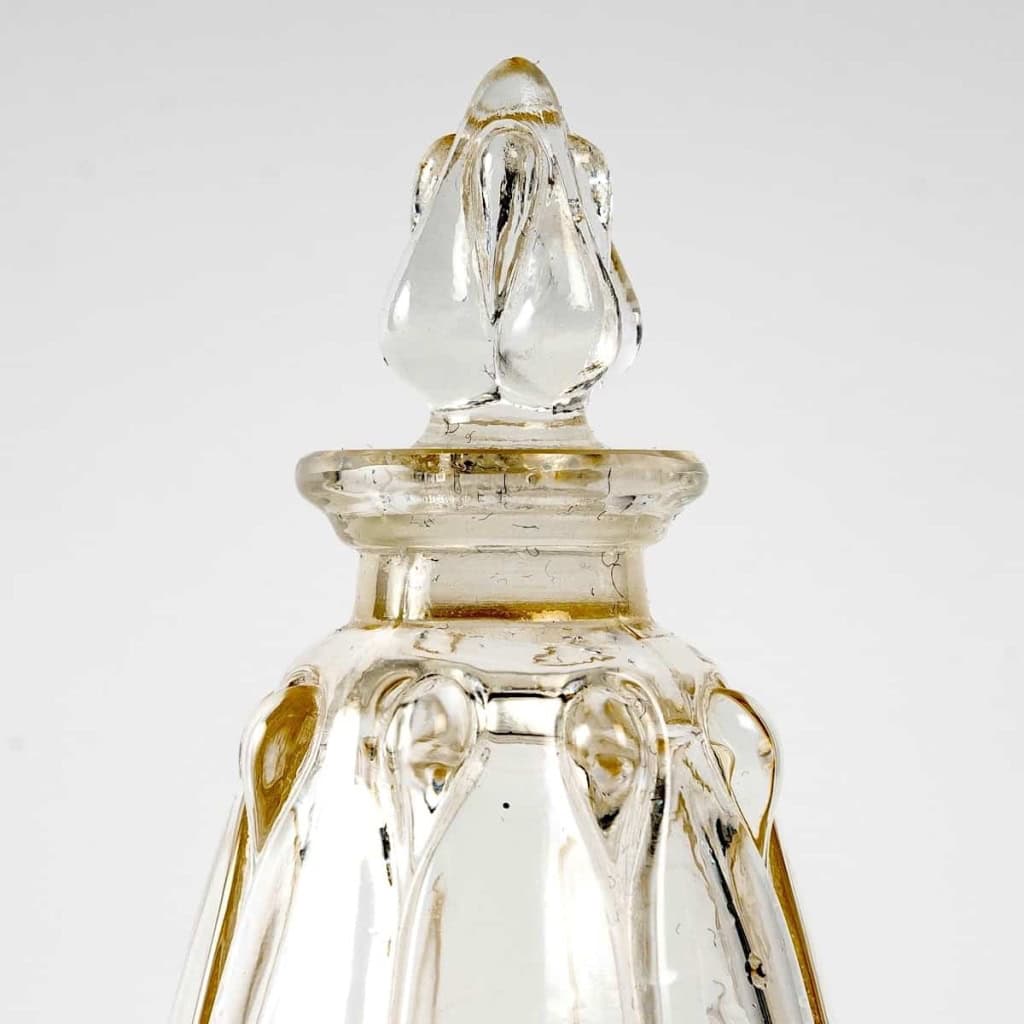 Flacon « Olives » verre blanc de René LALIQUE | Biron Flacon "Olives" verre blanc de René LALIQUE