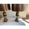 1950/70 Paire De Lampes à l’Ananas en Bronze, Abat-jour en Laiton, Signée Charles & Fils Made In France ,Modéle Unique D | Biron 1950/70 Paire De Lampes à l’Ananas en Bronze, Abat-jour en Laiton, Signée Charles & Fils Made In France ,Modéle Unique D