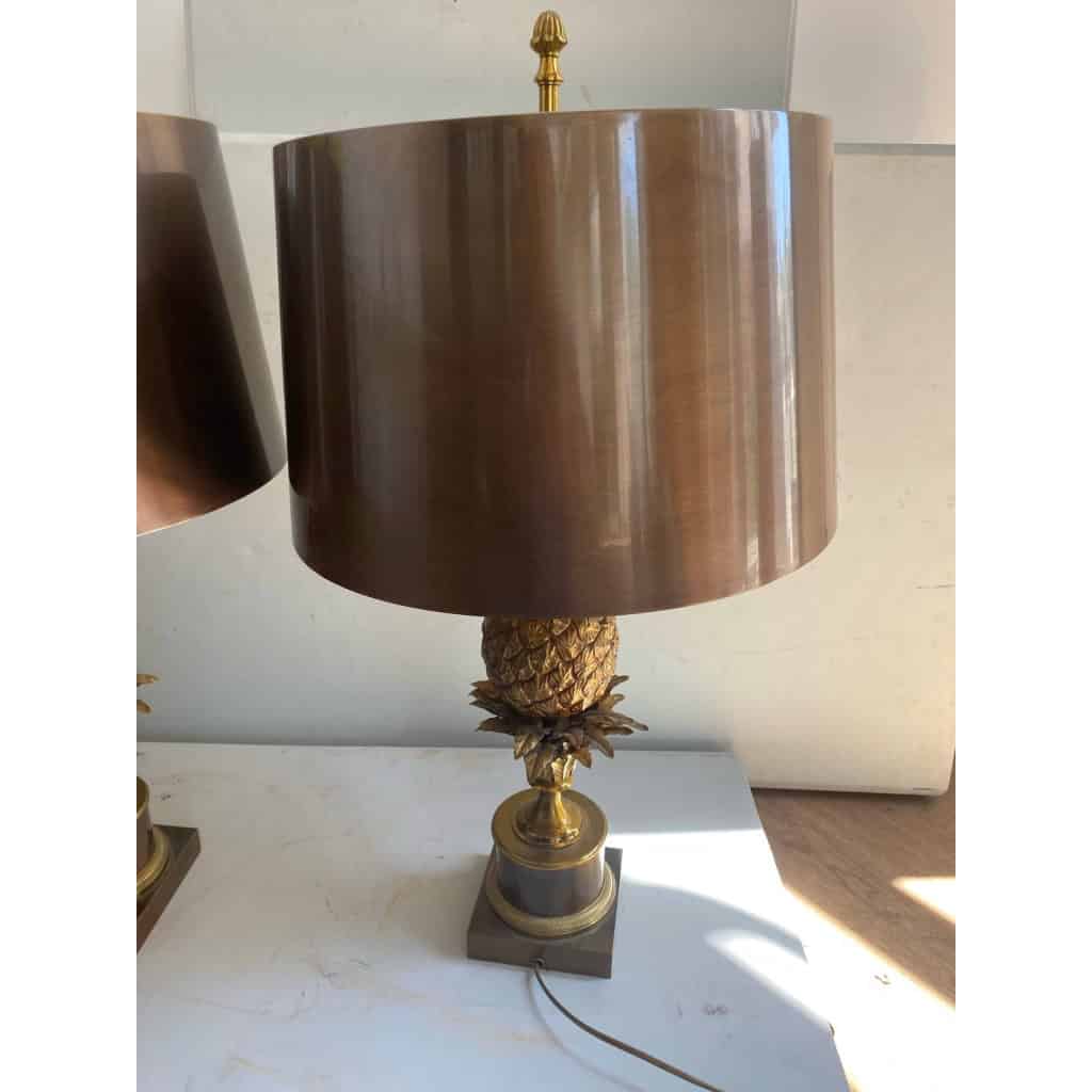 1950/70 Paire De Lampes à l’Ananas en Bronze, Abat-jour en Laiton, Signée Charles & Fils Made In France ,Modéle Unique D | Biron 1950/70 Paire De Lampes à l’Ananas en Bronze, Abat-jour en Laiton, Signée Charles & Fils Made In France ,Modéle Unique D