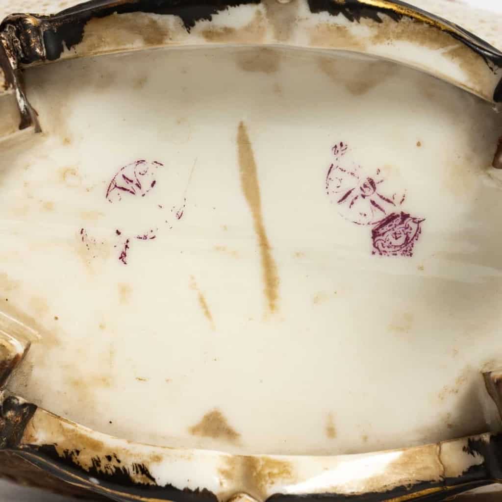 Gourde plate « Hooh Flask », Royal Worcester 1874 | Biron Gourde plate "Hooh Flask", Royal Worcester 1874