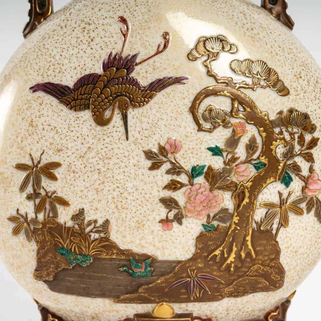 Gourde plate « Hooh Flask », Royal Worcester 1874 | Biron Gourde plate "Hooh Flask", Royal Worcester 1874