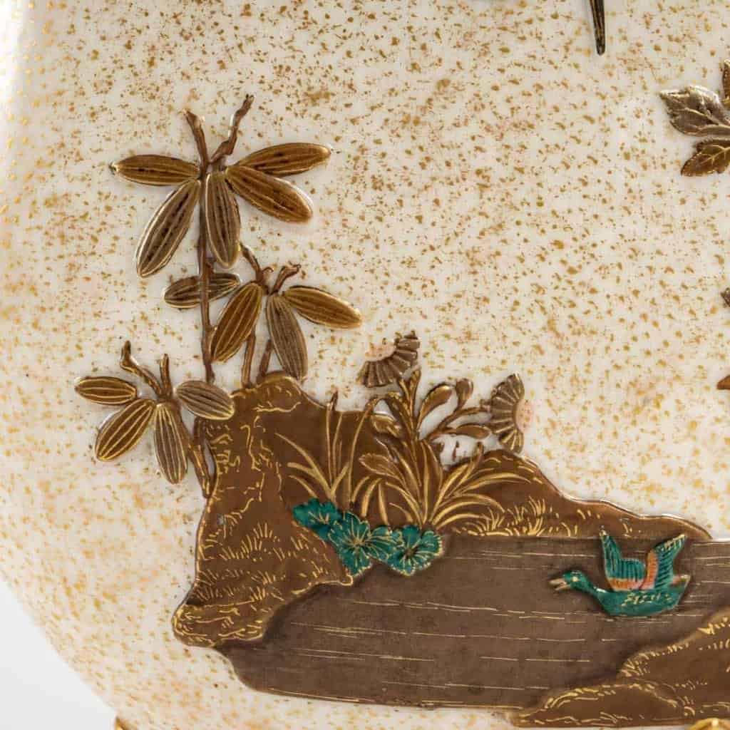 Gourde plate « Hooh Flask », Royal Worcester 1874 | Biron Gourde plate "Hooh Flask", Royal Worcester 1874