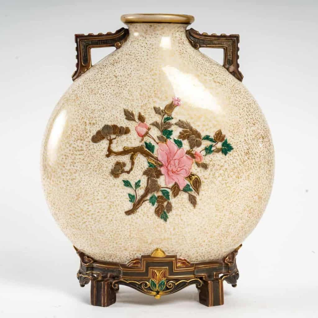Gourde plate « Hooh Flask », Royal Worcester 1874 | Biron Gourde plate "Hooh Flask", Royal Worcester 1874