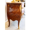 Commode De Style Louis XV à Beau Décor Rayonnant Marqueté De Chevrons. Travail Parisien XIX. | Biron Commode De Style Louis XV à Beau Décor Rayonnant Marqueté De Chevrons. Travail Parisien XIX.