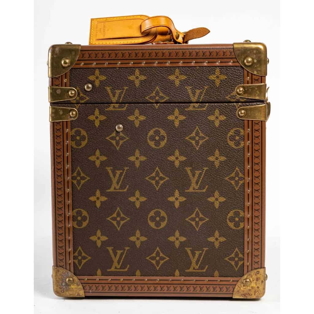 Malette de voyage, boîte à pharmacie de Louis Vuitton, circa 1950-1960 | Biron Malette de voyage, boîte à pharmacie de Louis Vuitton, circa 1950-1960