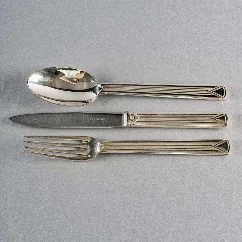 Ménagère « Aphea » argent massif de PUIFORCAT – 110 Pièces en coffret | Biron Ménagère "Aphea" argent massif de PUIFORCAT - 110 Pièces en coffret
