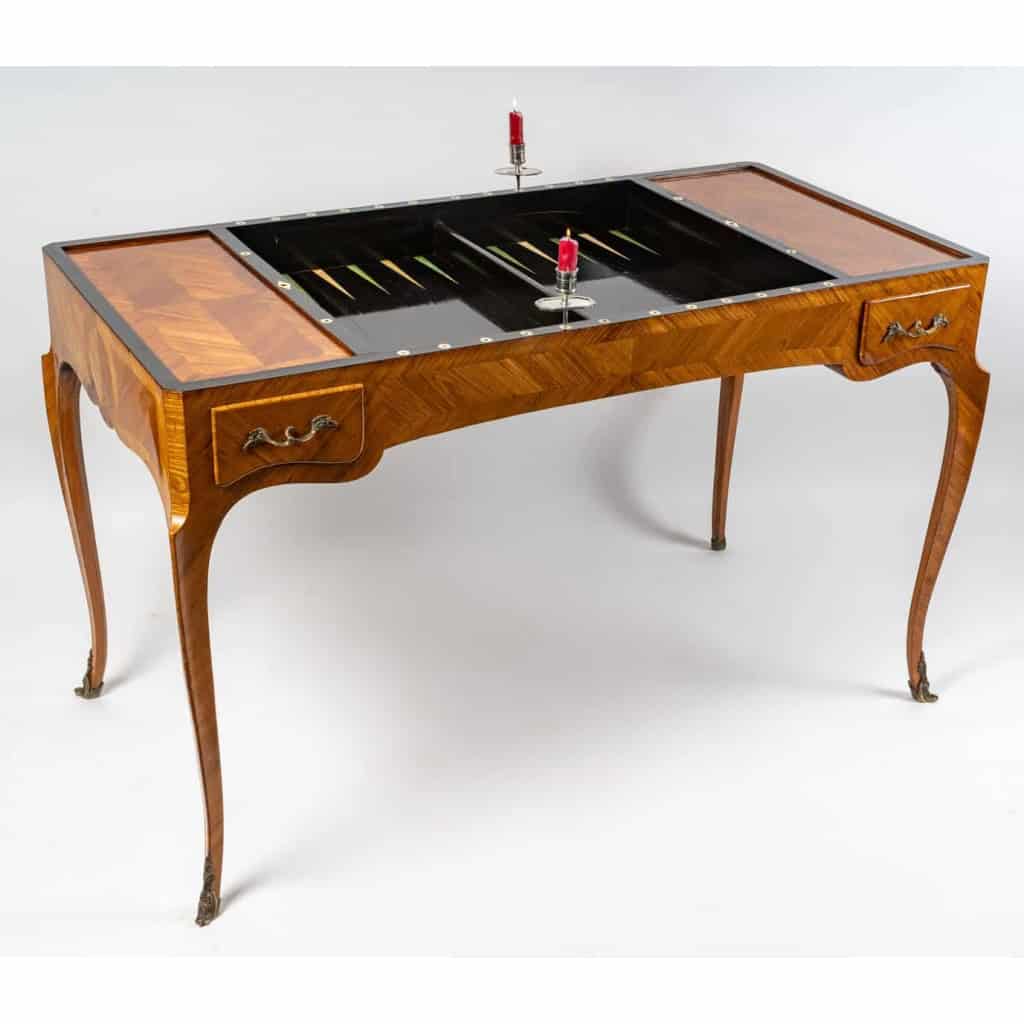 Table à jeux tric-trac de style Louis XV. | Biron Table à jeux tric-trac de style Louis XV.