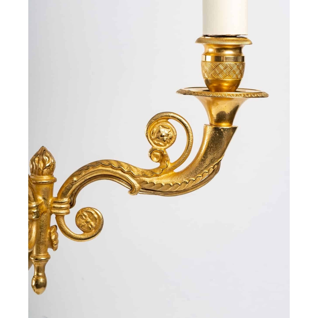 Paire de candélabres à 4 bras de lumières. XIXème siècle. | Biron Paire de candélabres à 4 bras de lumières. XIXème siècle.