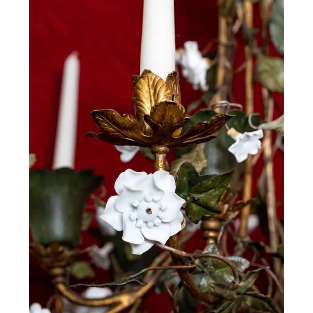 Paire de lustres au naturel en tôle et porcelaine blanche | Biron Paire de lustres au naturel en tôle et porcelaine blanche
