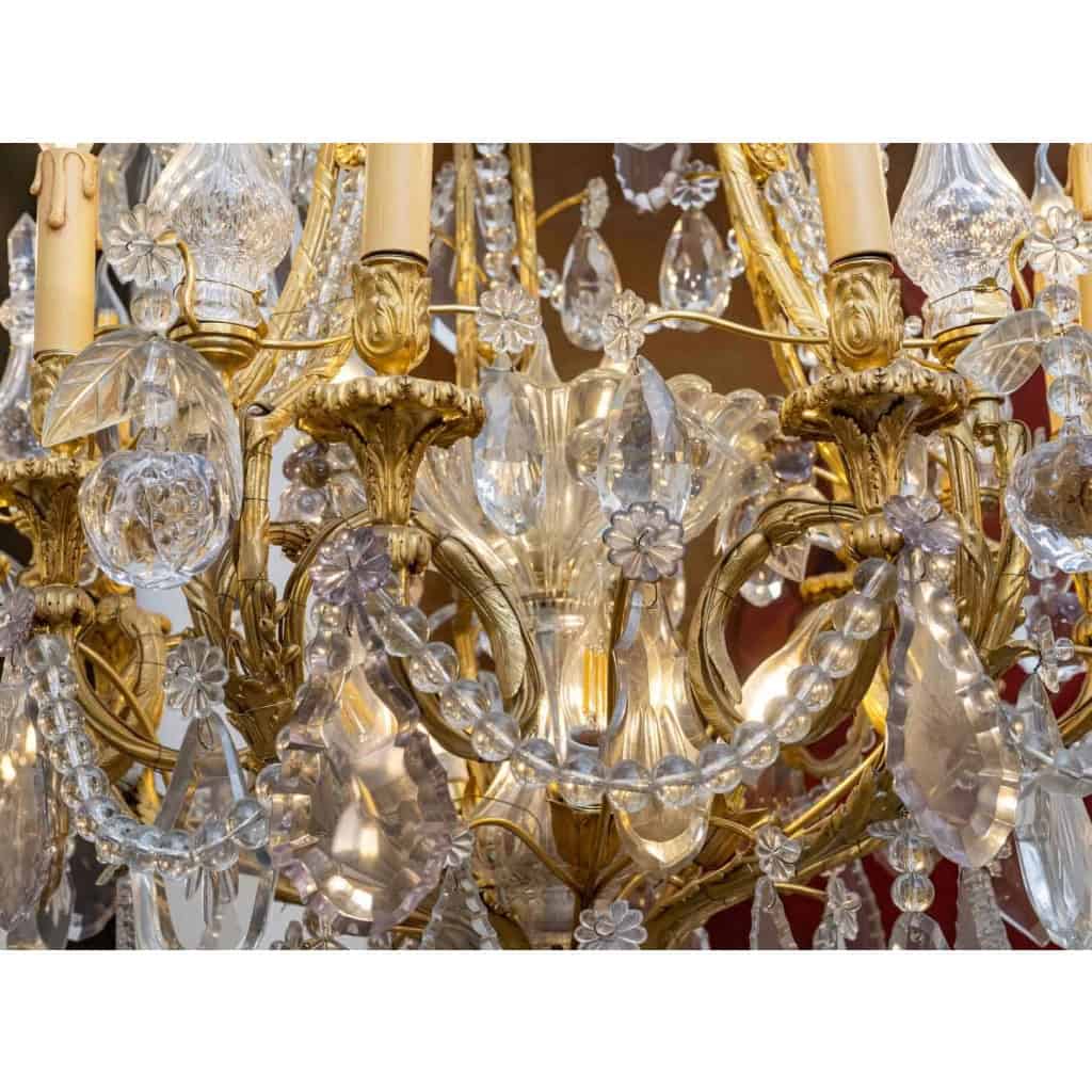 Lustre de style Louis XVI en bronze doré et cristal de Baccarat à 20 lumières 3