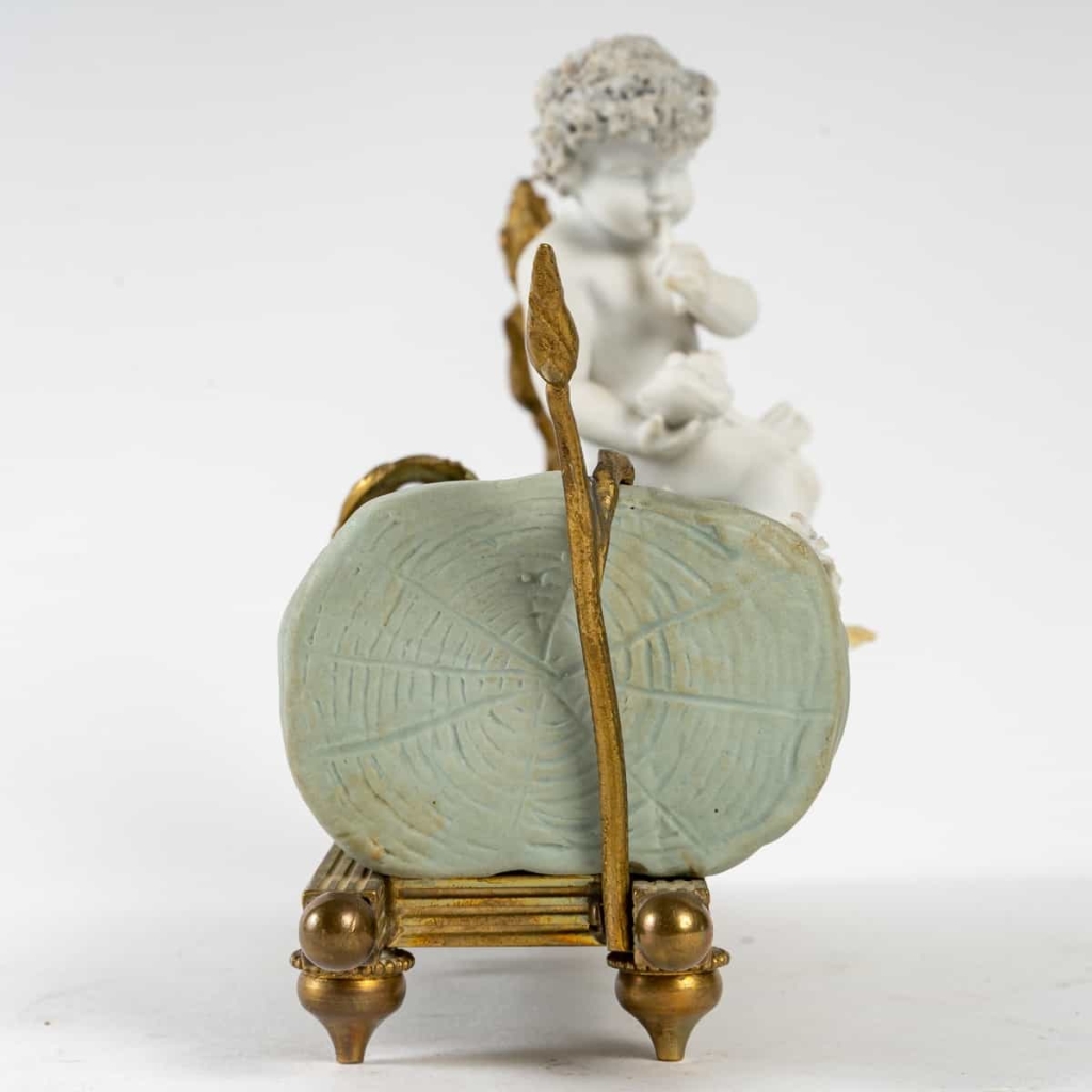 Jardinière en biscuit du XIXème siècle | Biron Jardinière en biscuit du XIXème siècle