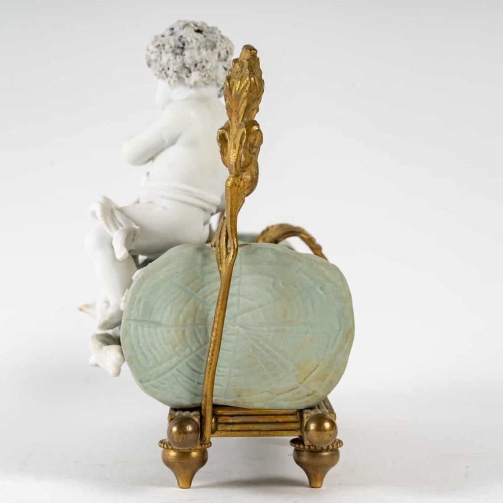 Jardinière en biscuit du XIXème siècle | Biron Jardinière en biscuit du XIXème siècle