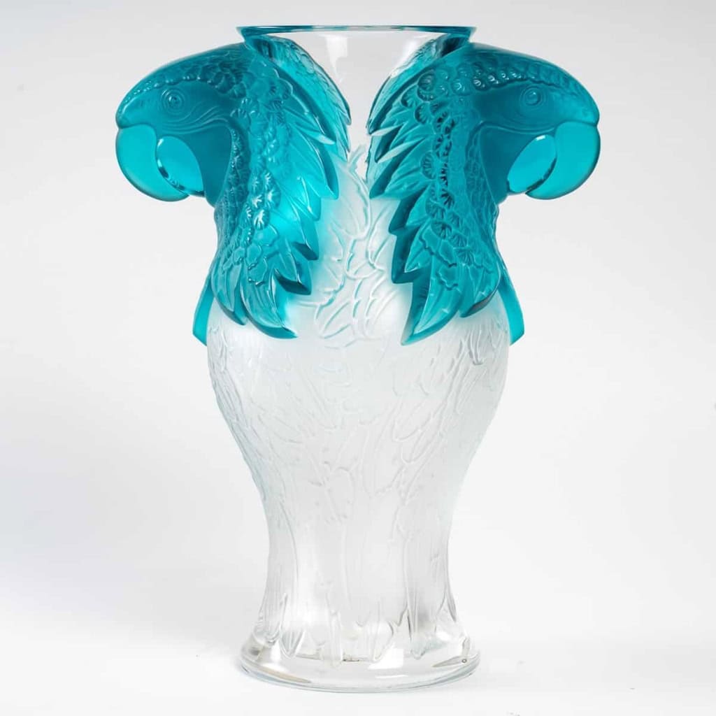 Lalique France vase « MACAO » | Biron Lalique France vase « MACAO »