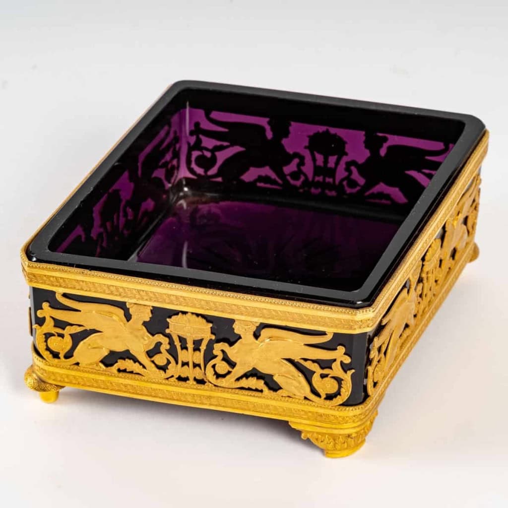 Coupe octogonale en bronze doré et cristal violet | Biron ||||||||