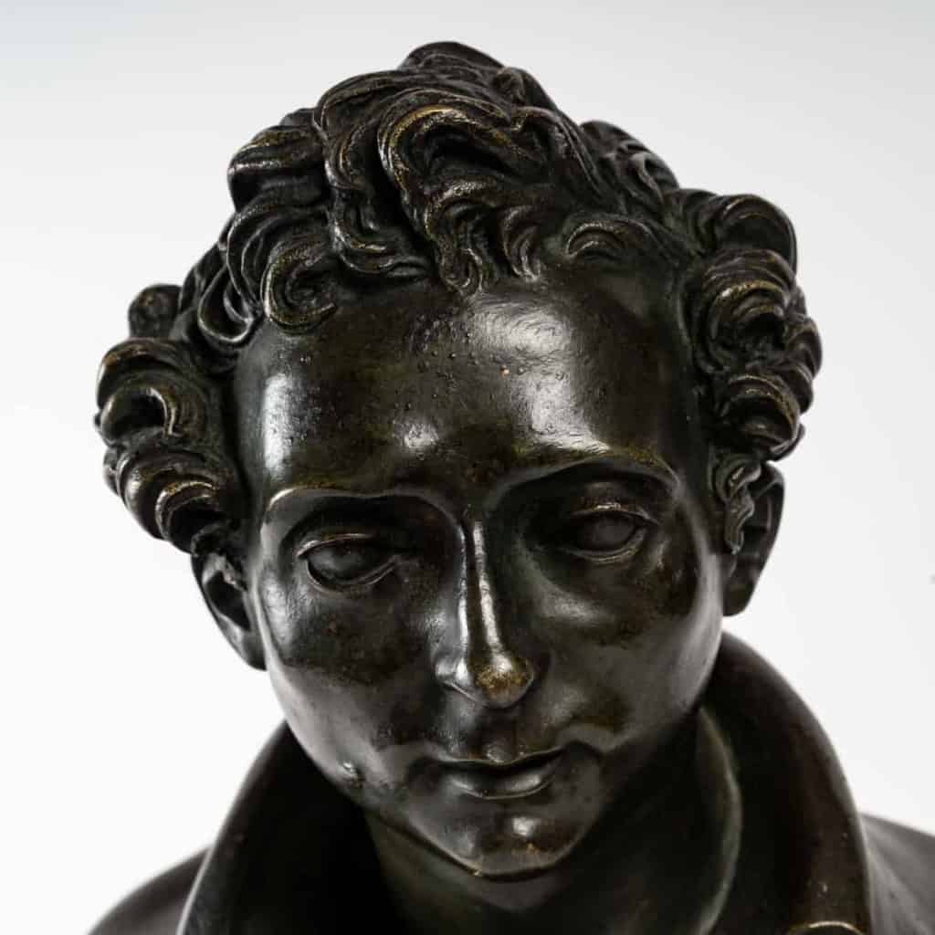 Buste en bronze sur base en marbre, milieu XIXème. | Biron Buste en bronze sur base en marbre, milieu XIXème.
