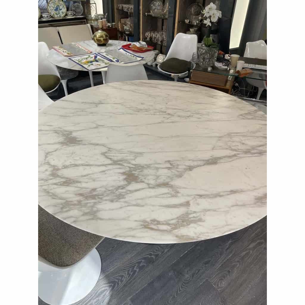Eero Saarinen pour Knoll : Table Saarinen en marbre Calacatta Oro vernis mat- ronde 151 cm | Biron Eero Saarinen pour Knoll : Table Saarinen en marbre Calacatta Oro vernis mat- ronde 151 cm