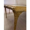 1970′ Table Tripartite Maison Charles Forme Arbaléte, Jansen Ou Baguès Décor Palmier en Bronze Doré avec Plateaux Marbre