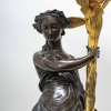 Grande garniture de cheminée, en bronze doré et patiné par Henri PICARD, Paris, Circa 1870 | Biron Grande garniture de cheminée, en bronze doré et patiné par Henri PICARD, Paris, Circa 1870