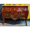 Red lacquered chest of drawers, XIXth century | Biron |||||