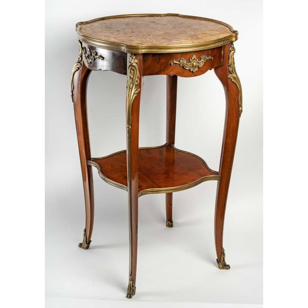Guéridon style Louis XV, en acajou, 1860 | Biron Guéridon style Louis XV, en acajou, 1860