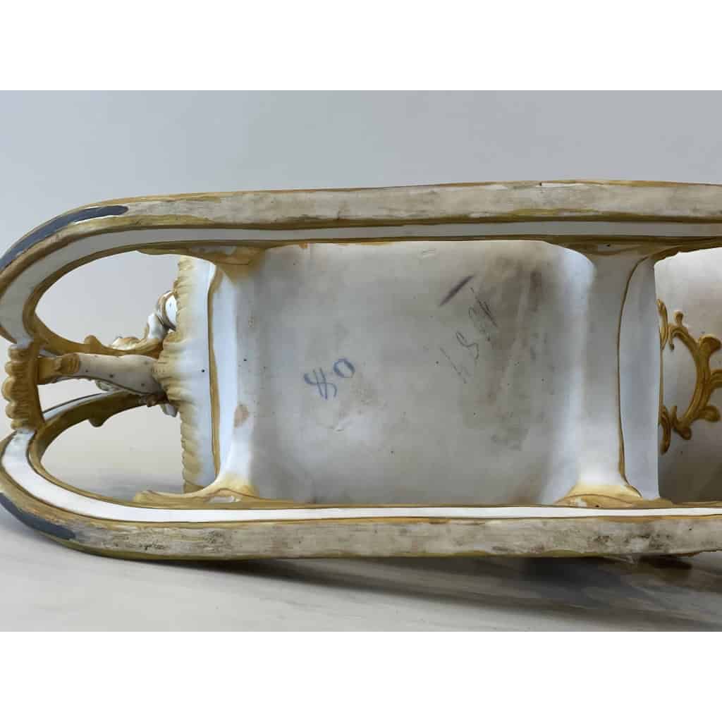 Grand biscuit de Sitzendorf, Allemagnen Circa 1900 | Biron Grand biscuit de Sitzendorf, Allemagnen Circa 1900