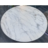 Knoll International et Eero Saarinen : Table à manger à plateau circulaire en marbre | Biron Knoll International et Eero Saarinen : Table à manger à plateau circulaire en marbre