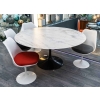 Knoll International et Eero Saarinen : Table à manger à plateau circulaire en marbre | Biron Knoll International et Eero Saarinen : Table à manger à plateau circulaire en marbre