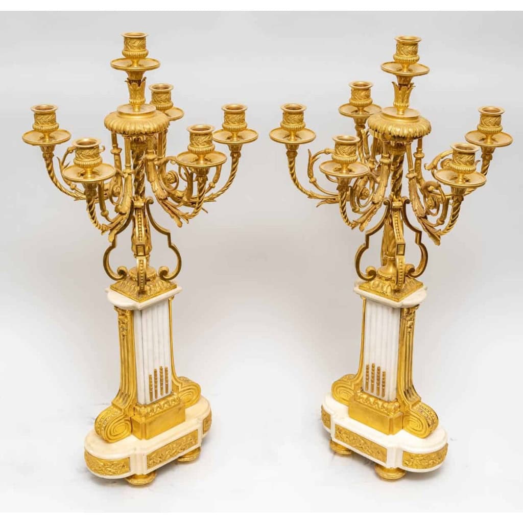 Meuble à hauteur d'appui en marqueterie et bronze doré, Circa 1870.