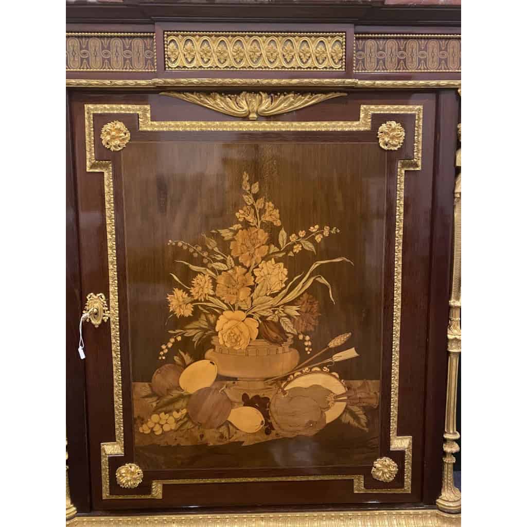 Meuble à hauteur d'appui en marqueterie et bronze doré, Circa 1870.