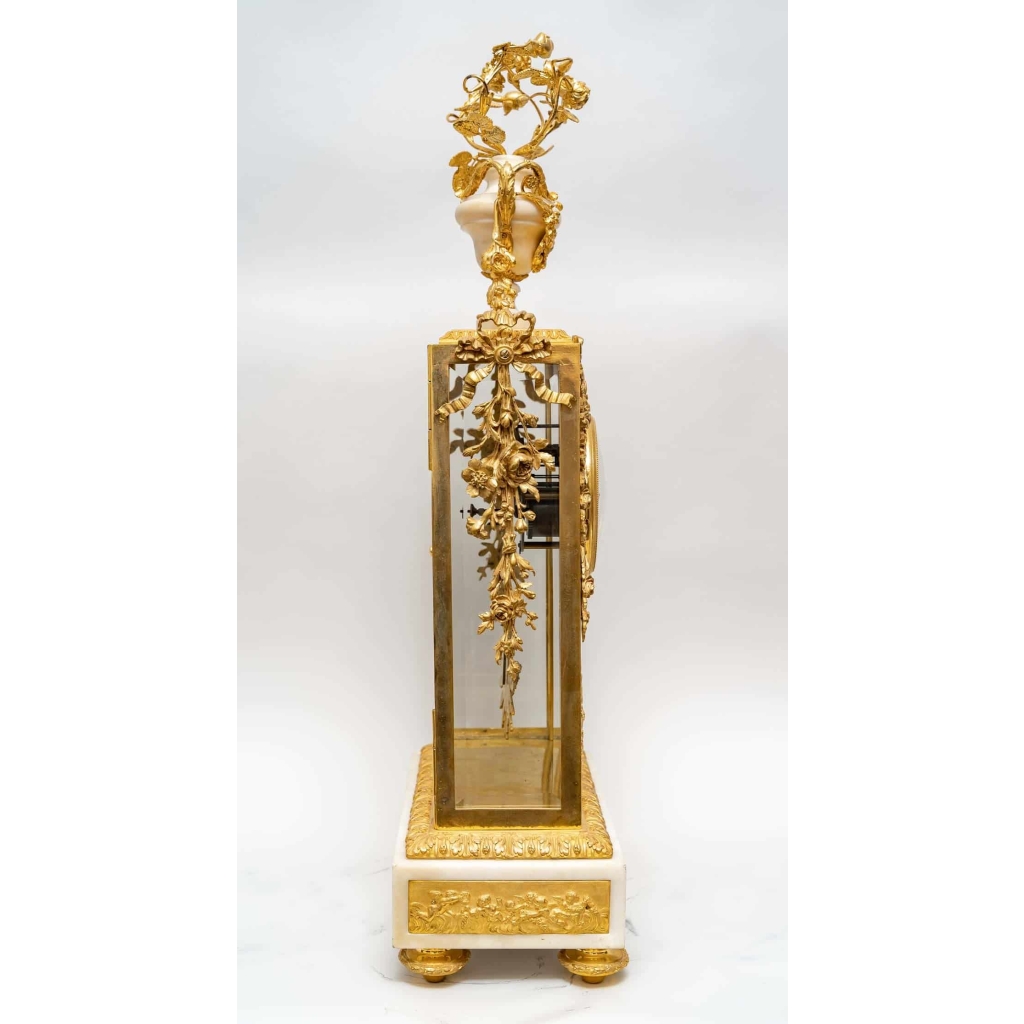 Meuble à hauteur d'appui en marqueterie et bronze doré, Circa 1870.