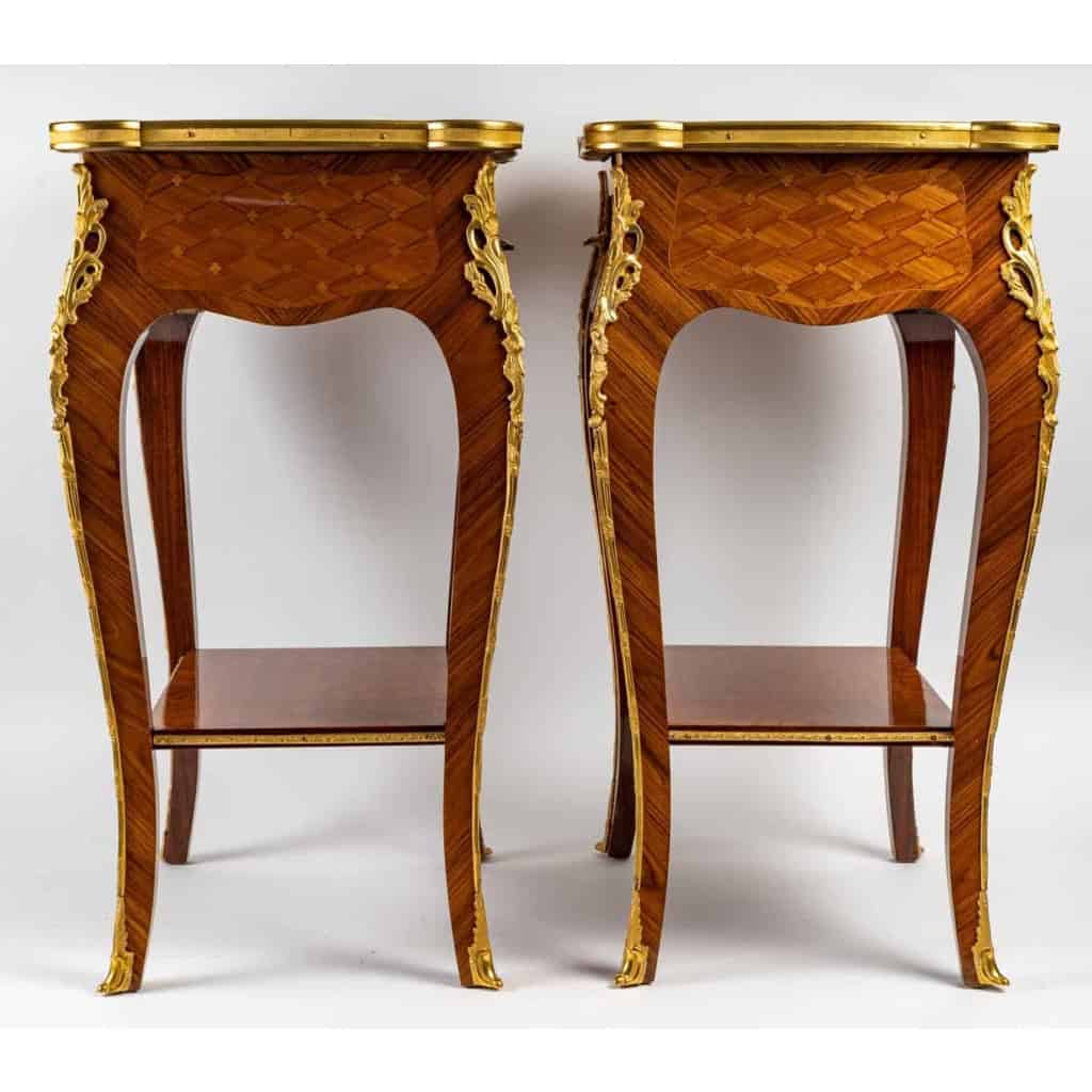 Paire de chevets de style Louis XV.