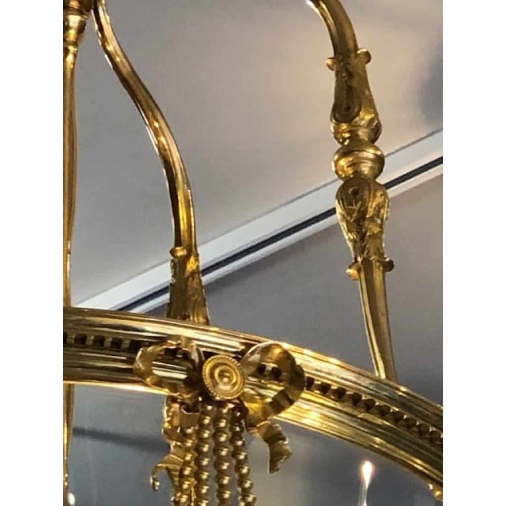 Grande lanterne de style Louis XVI.