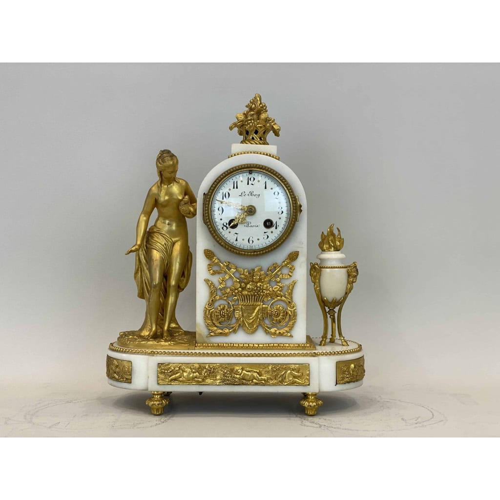 Pendule la Nymphe à la colombe, Circa 1889 | Biron ||||||