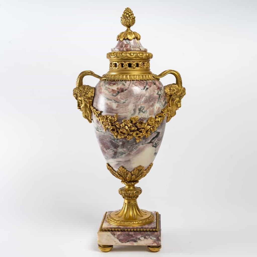 Paire de cassolettes d’époque Napoléon III (1851 – 1870). | Biron Paire de cassolettes d'époque Napoléon III (1851 - 1870).