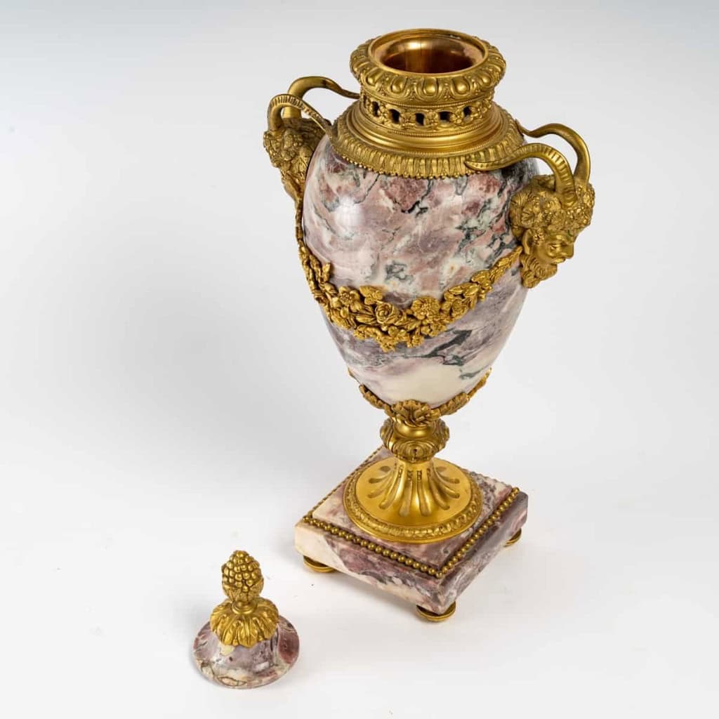 Paire de cassolettes d’époque Napoléon III (1851 – 1870). | Biron Paire de cassolettes d'époque Napoléon III (1851 - 1870).
