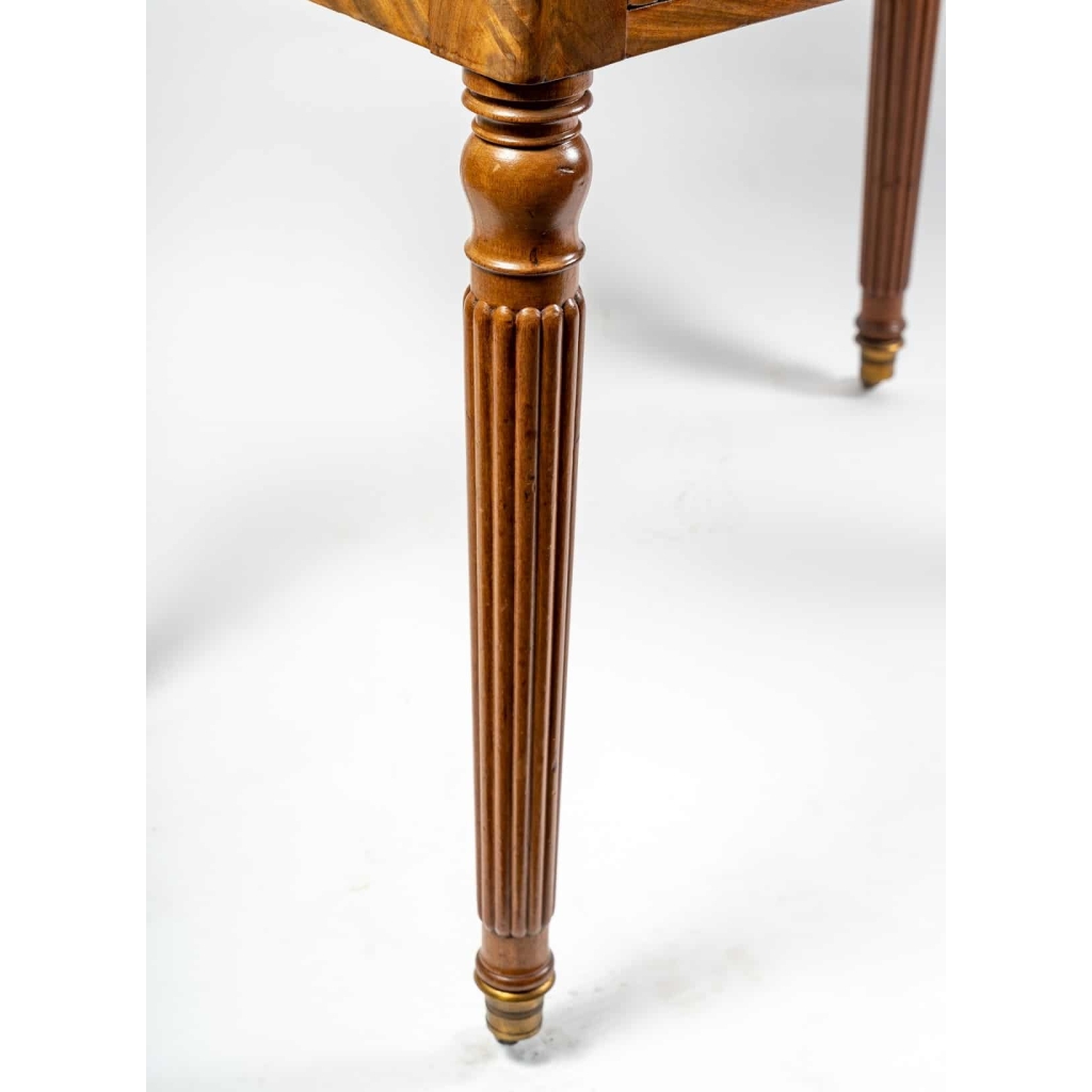 Table dite à la Tronchin d'époque Louis-Philippe (1830 - 1848).