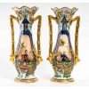 Paire de vases en porcelaine de Bayeux à décors de chinois et de pagodes fleuries | Biron |||||||||
