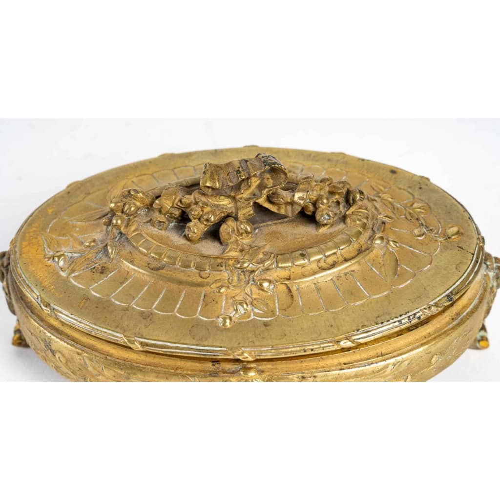 Boîte à bijoux en bronze ciselé, XIXème siècle