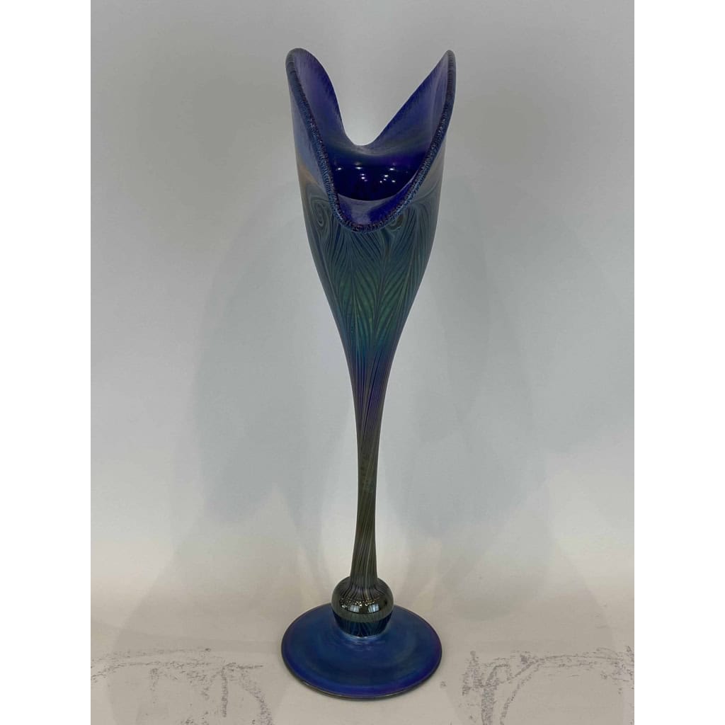Vase en verre aurene bleu par Charles LOTTON, Circa 1935 | Biron Vase en verre aurene bleu par Charles LOTTON, Circa 1935