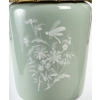 Paire de vases aux échassiers en céladon, pâte sur pâte, XIXème siècle | Biron Paire de vases aux échassiers en céladon, pâte sur pâte, XIXème siècle