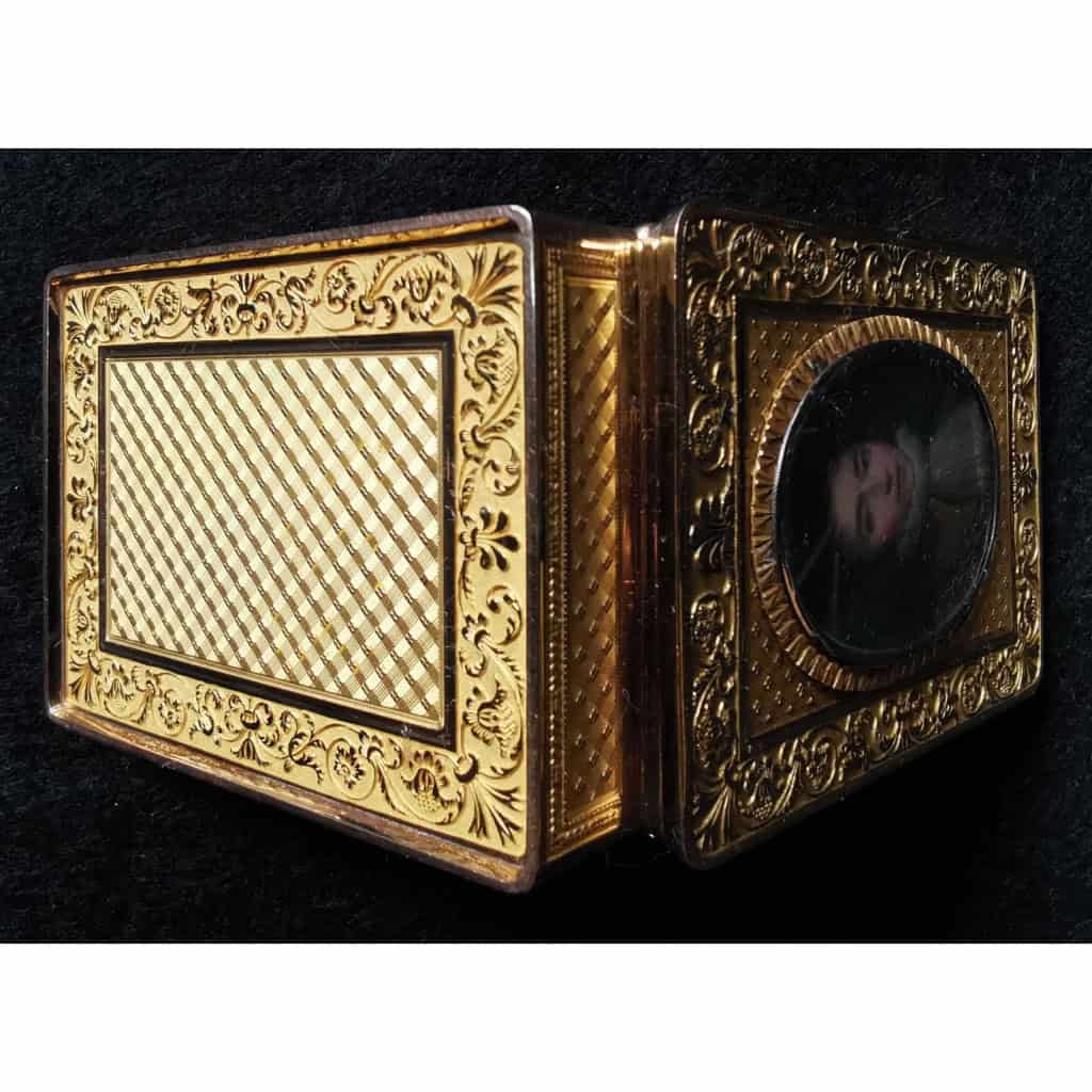 TABATIERE EN OR – MINIATURE EUGENE DE BEAUHARNAIS, C. 1805 | Biron TABATIERE EN OR – MINIATURE EUGENE DE BEAUHARNAIS, C. 1805