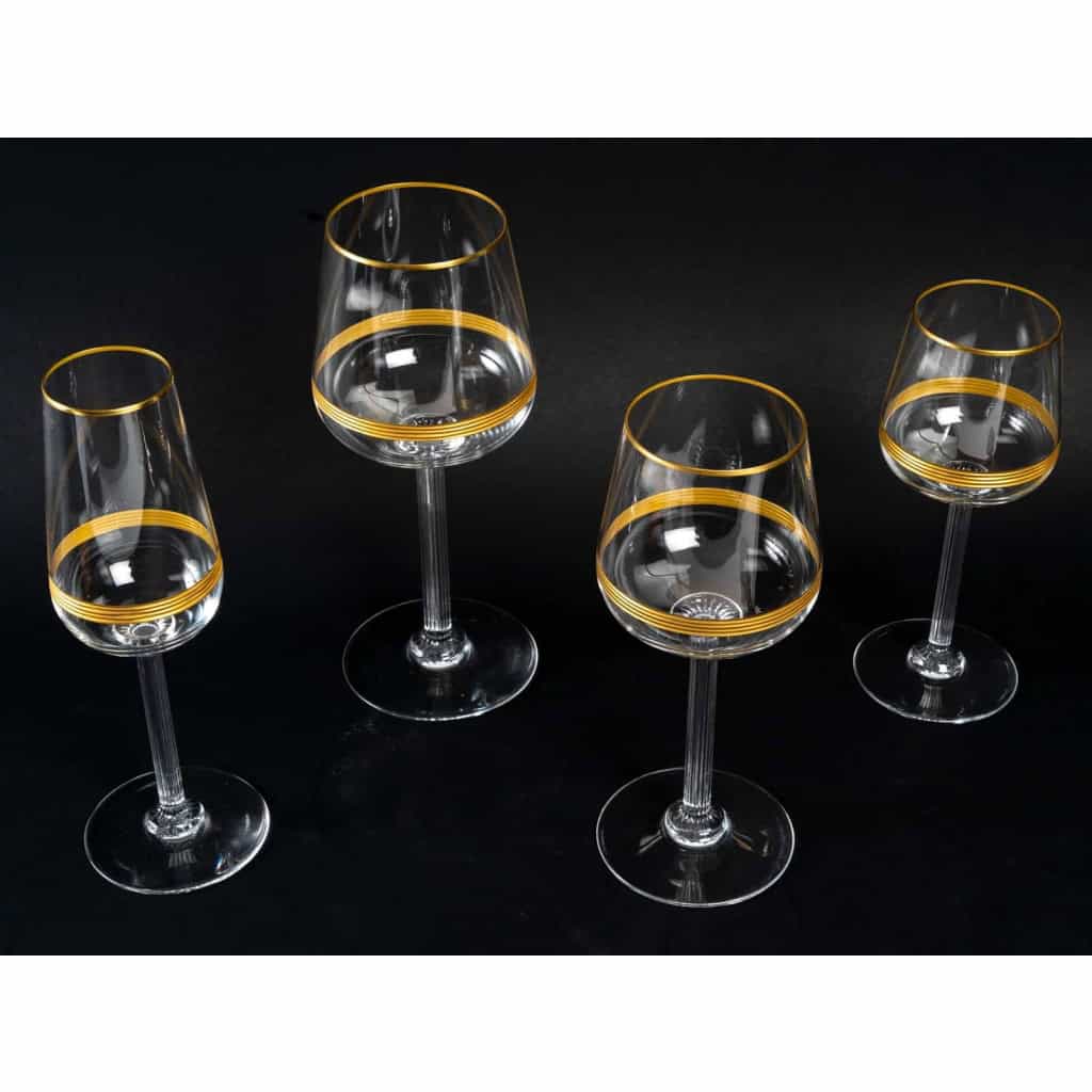 Cristallerie Baccarat Service 48 pièces « ATHENA, filets dorés » | Biron Cristallerie Baccarat Service 48 pièces "ATHENA, filets dorés"