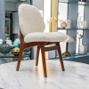 Ensemble de 6 chaises danoises en teck recouvertes de tissu en mouton bouclé.