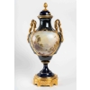 Vase en porcelaine de sèvres fin XIXème siècle | Biron Vase en porcelaine de sèvres fin XIXème siècle
