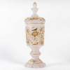 Gobelet et deux flacons en opaline blanc, émaillé d’époque XIXème siècle | Biron Gobelet et deux flacons en opaline blanc, émaillé d'époque XIXème siècle